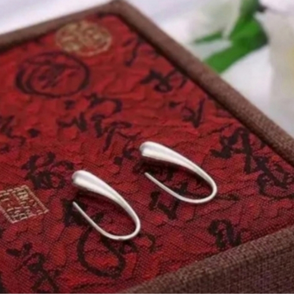 925 Sterling Silver Waterdrop Jewelry Set Bracelet Necklace Earrings and Ring - Picture 4 of 16